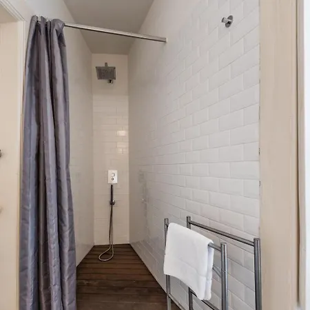 Guestready - Guindais Well House 3* ポルト